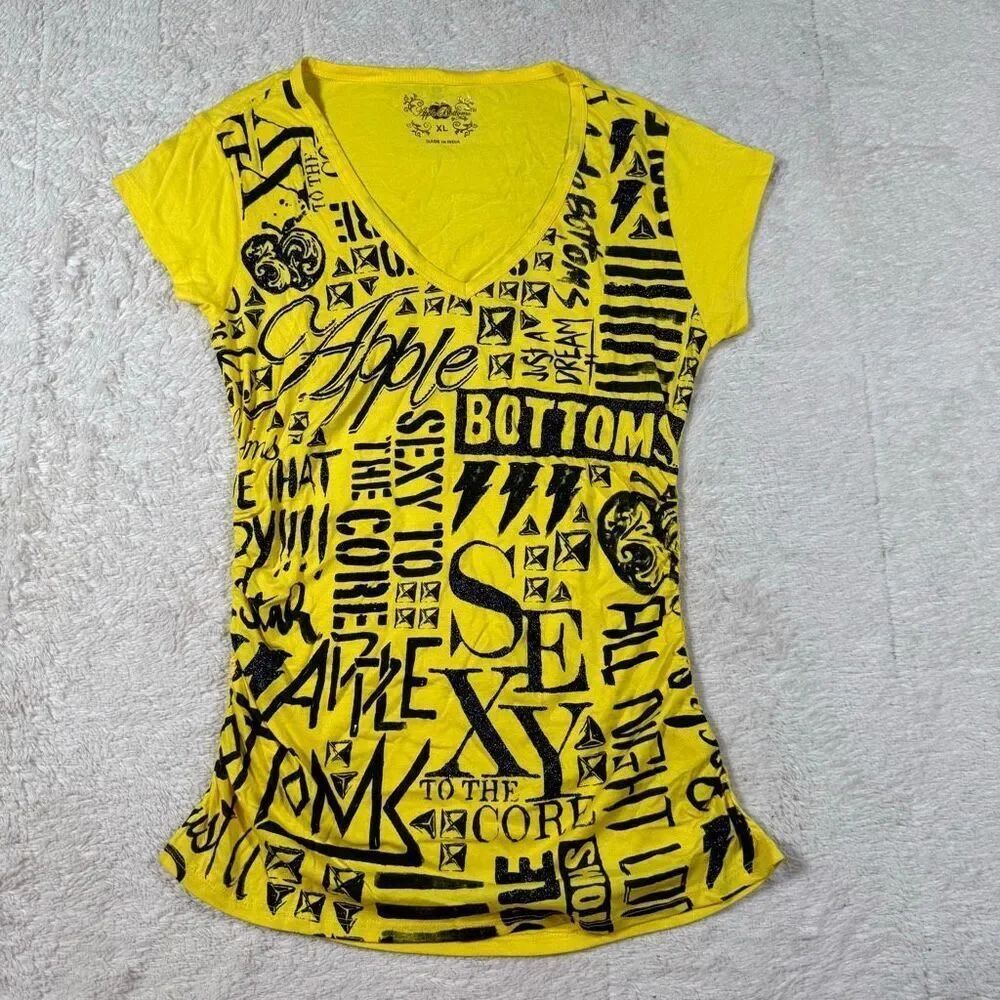 NWOT Apple Bottoms All-Over Logo Graphic Tee – Y2K Street Pop Graffiti Top Shirt